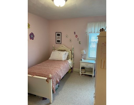 37 Pillsbury Ln, Georgetown, Massachusetts 01833, 4 Bedrooms Bedrooms, ,2 BathroomsBathrooms,Single family,For Sale,Pillsbury Ln,73043269