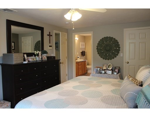 218 Mendon St, Blackstone, Massachusetts 01504, 3 Bedrooms Bedrooms, ,2 BathroomsBathrooms,Single family,For Sale,Mendon St,73043328