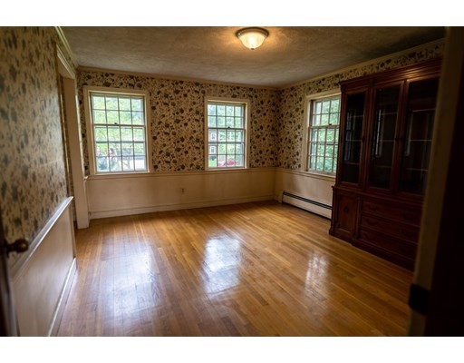 28 Brewster Rd, Hingham, Massachusetts 02043, 4 Bedrooms Bedrooms, ,2 BathroomsBathrooms,Single family,For Sale,Brewster Rd,73043362