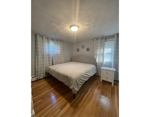 21 Lafayette St, Bellingham, Massachusetts 02019, 3 Bedrooms Bedrooms, ,1 BathroomBathrooms,Single family,For Sale,Lafayette St,73043403
