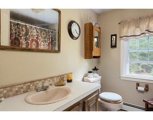 8 Quail Run, Lakeville, Massachusetts 02347, 3 Bedrooms Bedrooms, ,2 BathroomsBathrooms,Single family,For Sale,Quail Run,73043420
