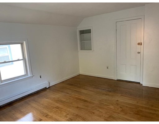 119 Myrtle Street, Melrose, Massachusetts 02176, 1 Bedroom Bedrooms, ,1 BathroomBathrooms,Residential Rental,For Sale,Myrtle Street,73043527