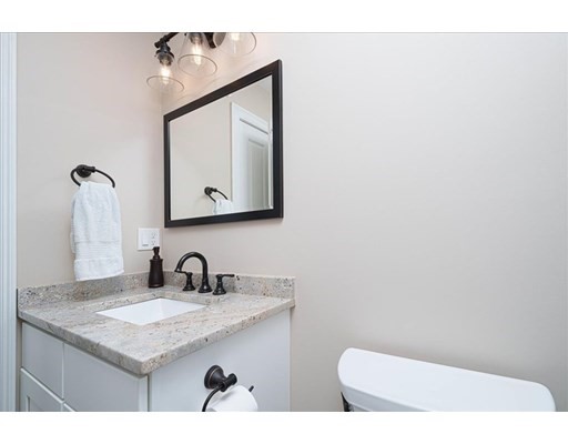 60 Lenox, Norwood, Massachusetts 02062, ,2 BathroomsBathrooms,Condominium/co-op,For Sale,Lenox,73043482