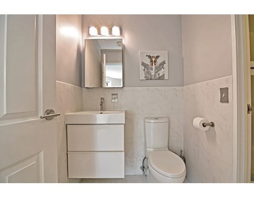 215 Thomas Burgin Pkwy, Quincy, Massachusetts 02169, ,1 BathroomBathrooms,Condominium/co-op,For Sale,Thomas Burgin Pkwy,73043495